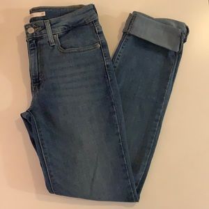 Levis blue jeans 712